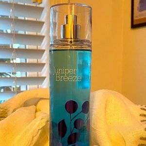 Bath and Body Works Fragrance Mist in scent “Juniper Breeze”